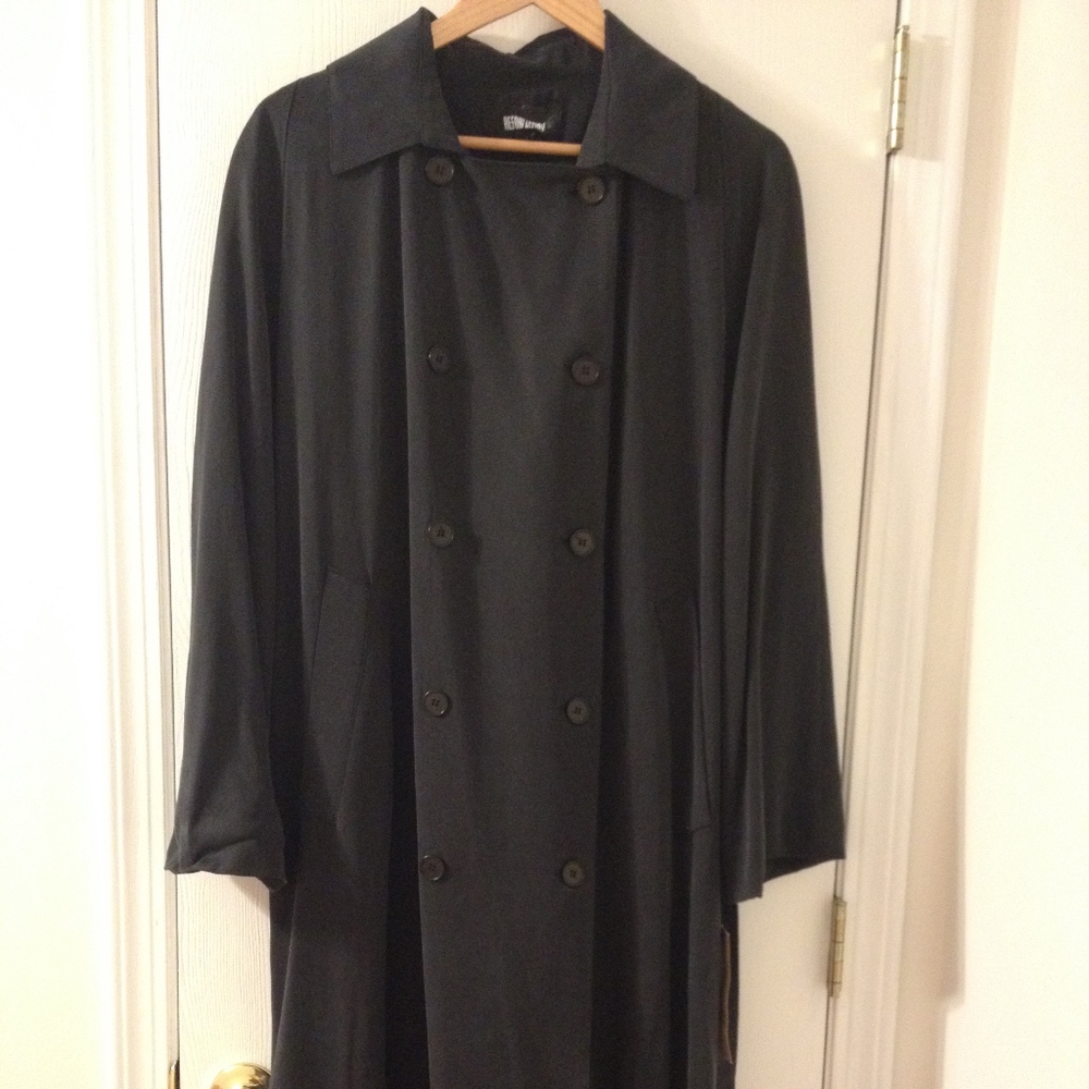 REFORMATION trench coat in black SMALL